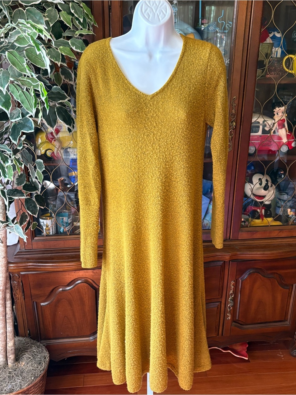 Sundance Merino Wool Yellow V Neck Sweater Maxi Dress Long Sleeve Women’s Size M